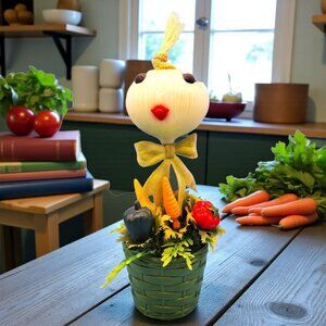 Vintage 1968 Kitsch Onion Head Lady Flower Pot Anthropomorphic Veggie Hong Kong